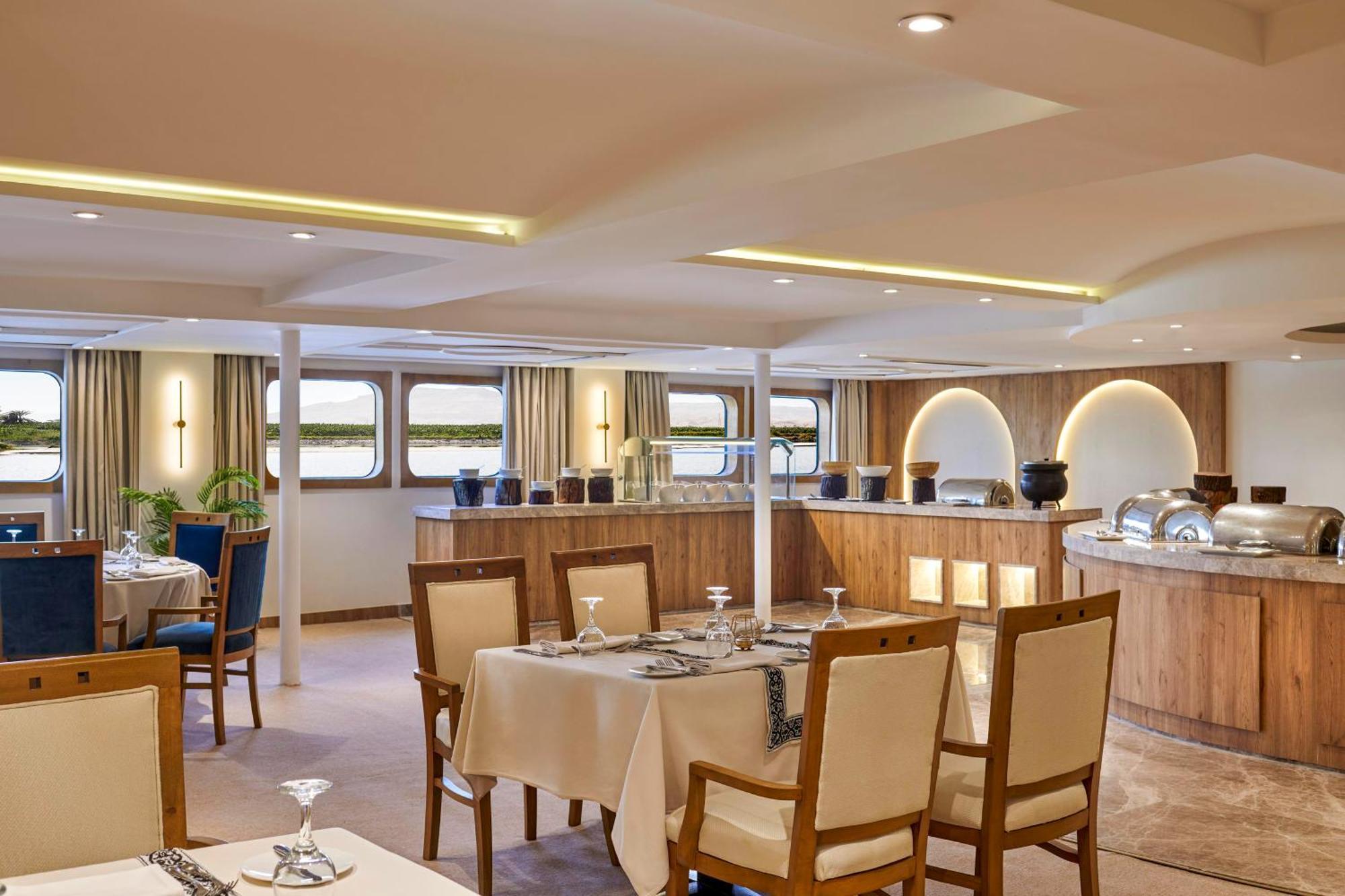 Moevenpick Royal Lotus Nile Cruise, Every Monday Four Nights From Luxor, Every Friday Three Nights From Aswan - Including Excursions & Sightseeing 外观 照片